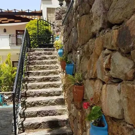 Guemuesluek Elit Sitede Muestakil Villa * Gümüşlük